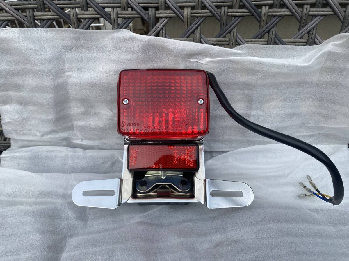 2016年式SR400 RH03J 純正テールランプ3HTR FIモデル
