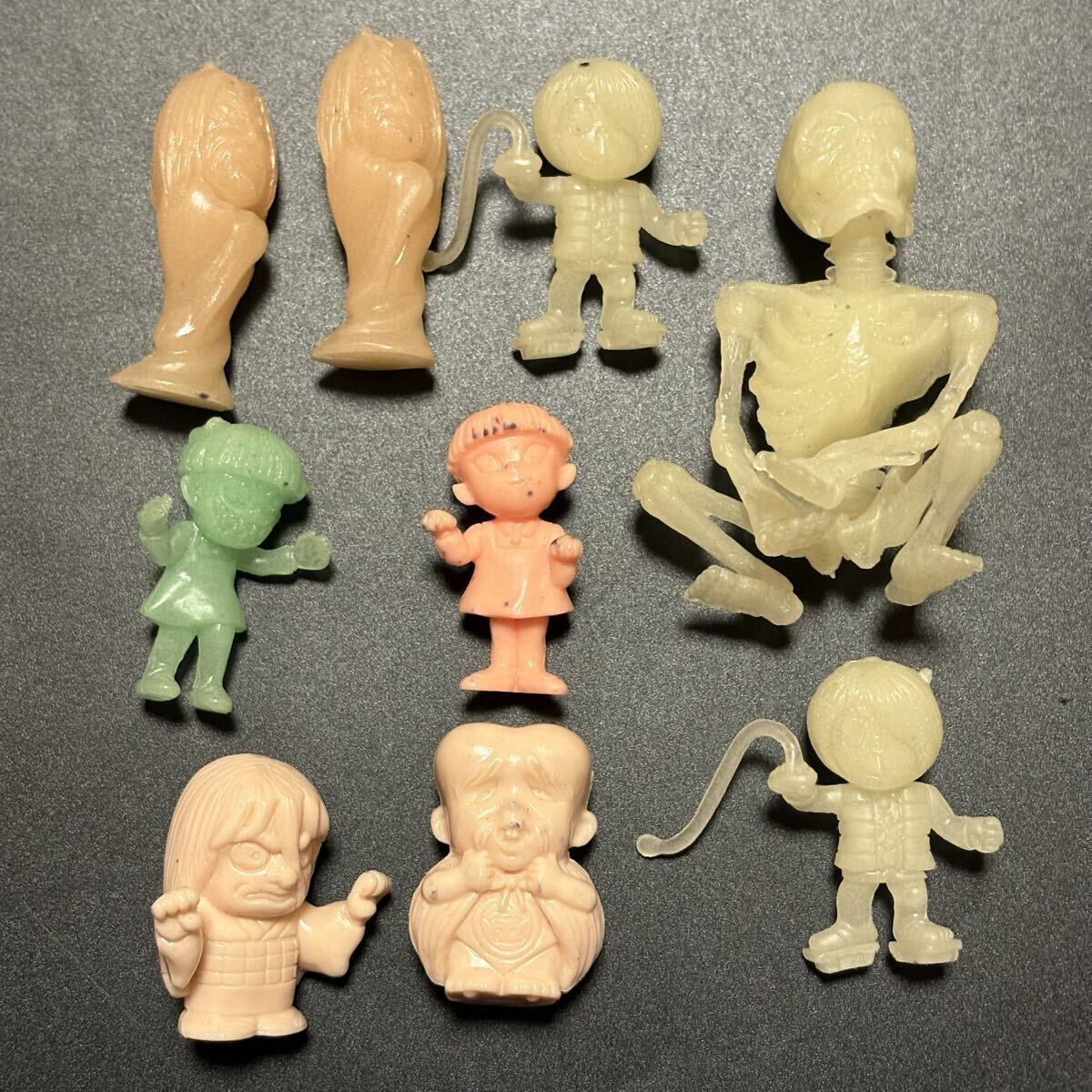 ガチャ食玩　塩ビ　フィギュア　消しゴム色々当時物＋Book 137体　遊戯王ブルーアイズ　ドラゴンボール　HG ゴジラ怪獣ドラクエなどまとめ Yahoo!オークション -「当時消しゴム」(その他) (食玩、おまけ)の落札