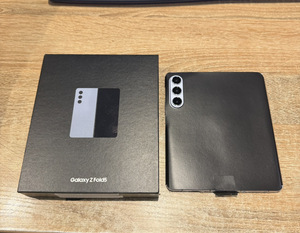 【新品未使用品】Galaxy Z Fold5 256GB アイシーブルー SIMフリー SCG22 新品交換品 A190