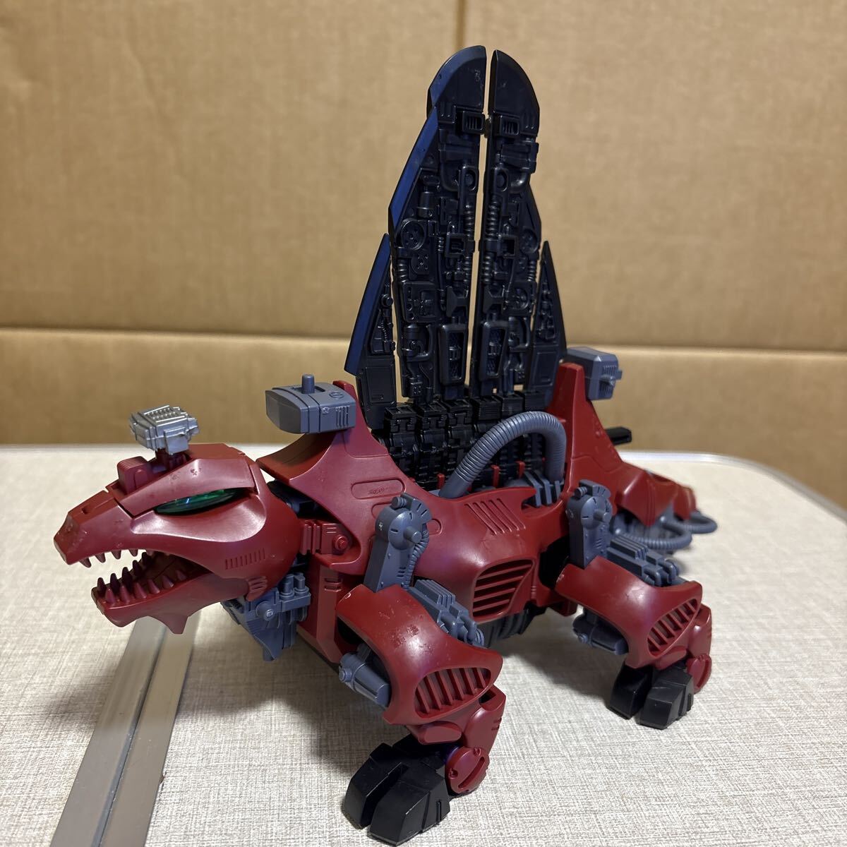 ゾイド2期　ゼンマイ駆動　ジャンク品　ディスプレイ等 6体まとめ売り　送料込み Yahoo!オークション - ゾイド/ ZOIDS/ トミー/旧ゾイド/ジャンク