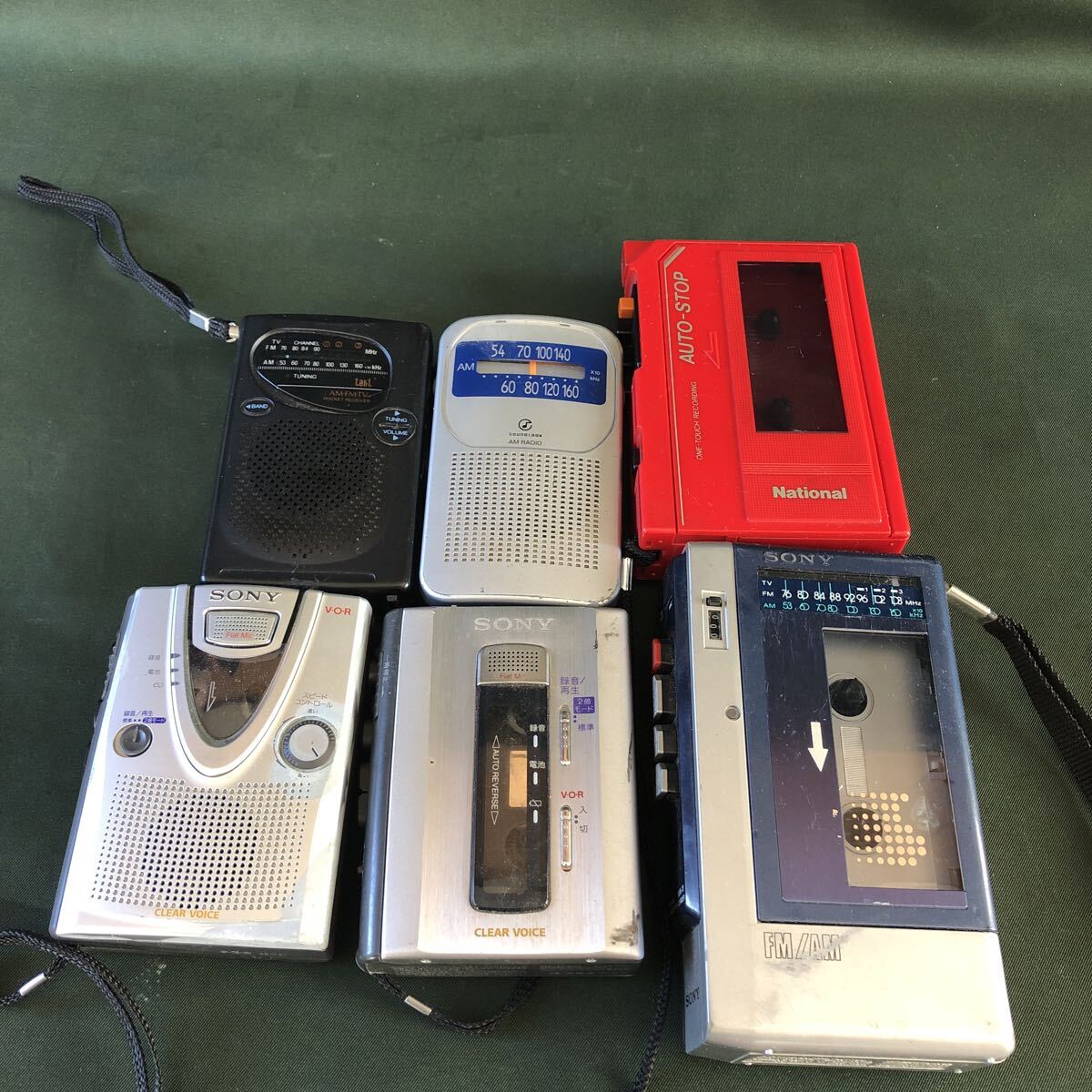 Yahoo!オークション -「カセットプレーヤー レトロ」の落札相場