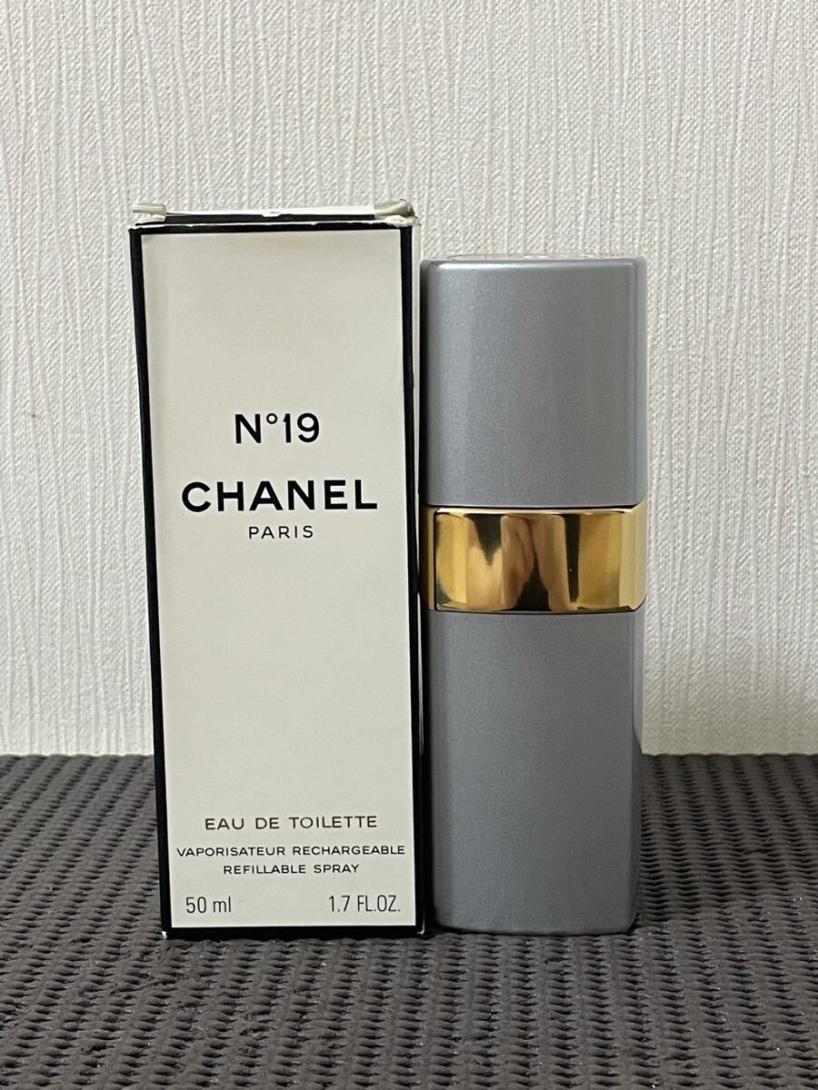 新品未使用品⁉️DUNE & N°19 香水セット 50ml & 14mlセット 新品未使用品⁉️DUNE & N°19 香水セット 50ml & 14mlセット