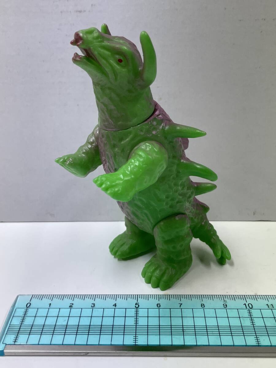 Yahoo!オークション -「ブルマァク ウルトラマン 当時」の落札