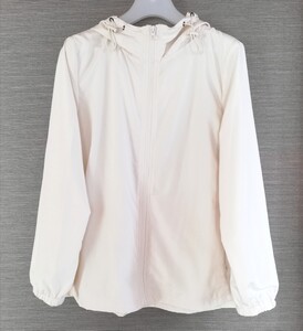 美品 ポケッタブルパーカー ウインドブレーカー マウンテンパーカー M ホワイト系 アウター アウトドア ブルゾン フーディ