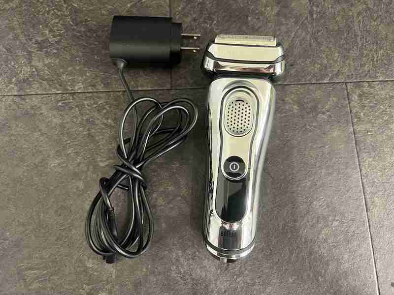 けんブラウン 9シリーズ メンズシェーバー 新品未使用❣️