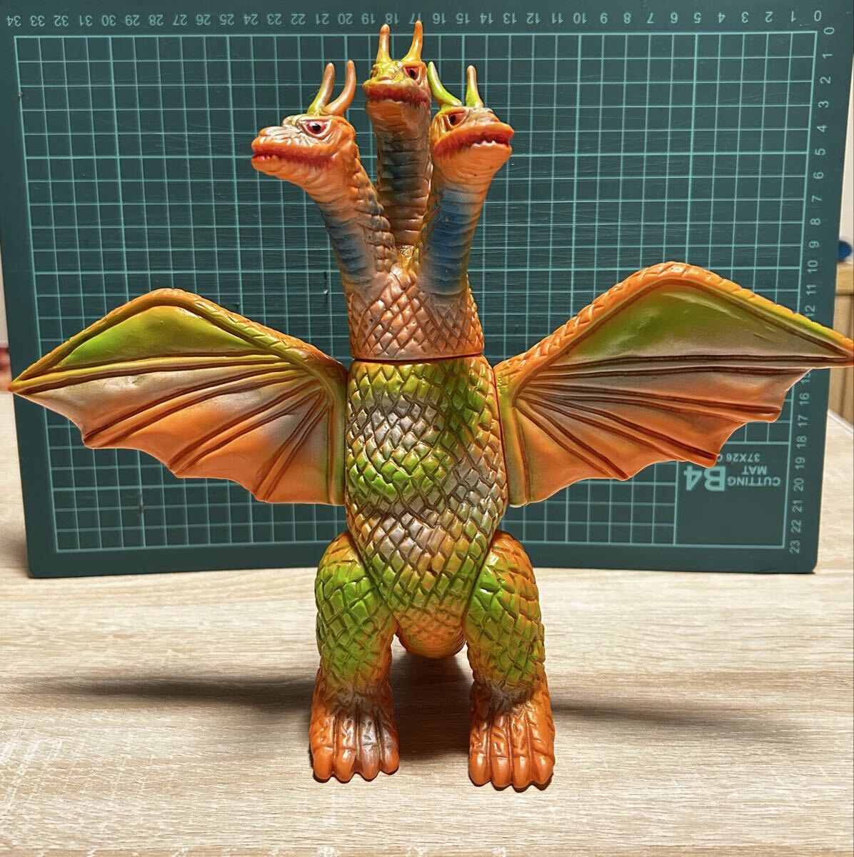 当時物　ブルマァク　怪獣　キングギドラ　ソフビ ブルマァク☆キングギドラ☆ソフビ人形 24．3cm 165g