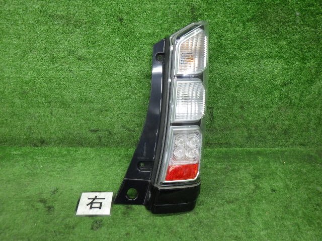 ホンダ N-BOX JF5 右テールランプ N-BOX N−BOX 6BA-JF5 右テールランプ 33500-32R-N01 360713