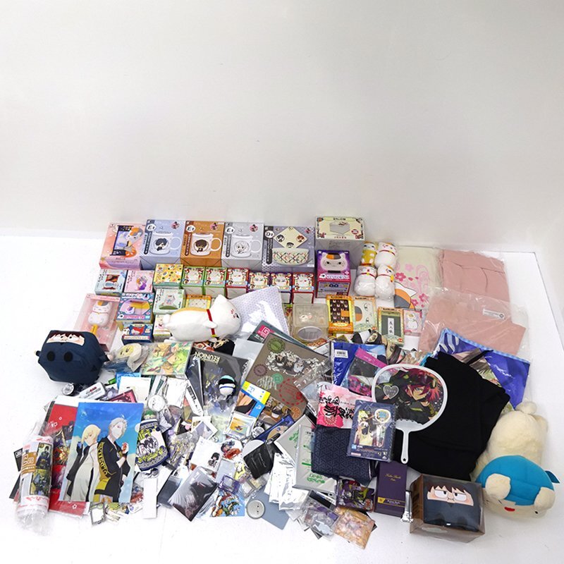 あんさんぶるスターズ　あんスタ　バッジ類　約300点大量まとめ売り　① あんさんぶるスターズ あんスタ バッジ類 約300点大量まとめ売り