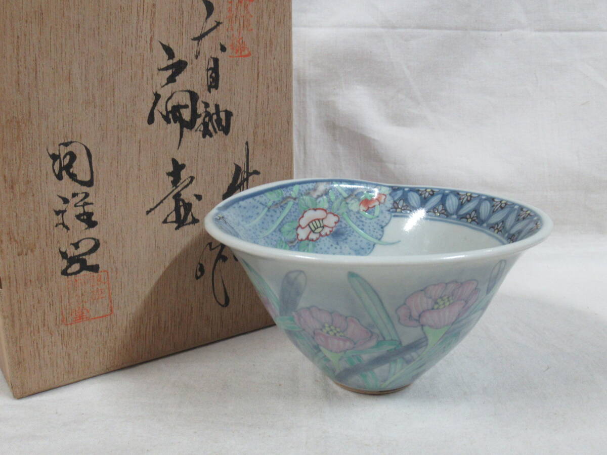 【六代目走波・走波焼】染錦あやめ波兎草花文(箱あり) Yahoo!オークション -「佐藤走波」の落札相場・落札価格