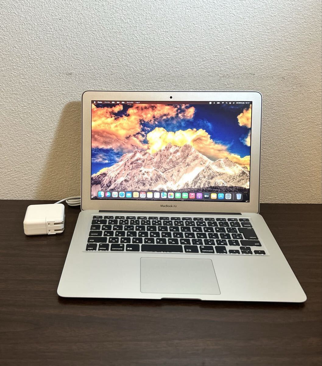 MacBook Air 2017 13インチ / 8GB / 初期化済み MacBook Air 13 インチ (2017) アルミニウム - Core i5 1.8 GHZ