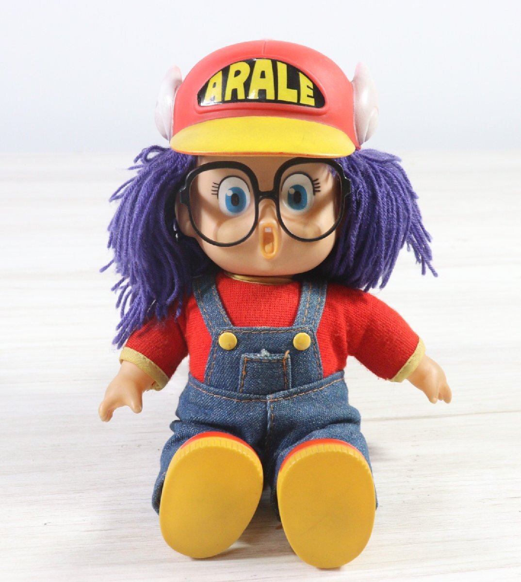 アラレちゃん　人形 Amazon.co.jp: 当時物Dr.スランプ ドクタースランプ アラレ