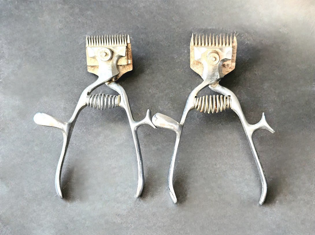 カット用シザー4本セットと収納バッグ、昭和レトロ手動バリカン カット用シザー4本セットと収納バッグ、昭和レトロ手動バリカン