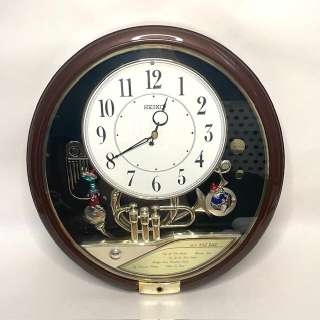 ピエロの壁掛け時計の置物 ピエロ アンティーク掛け時計の通販 by よし's shop｜ラクマ