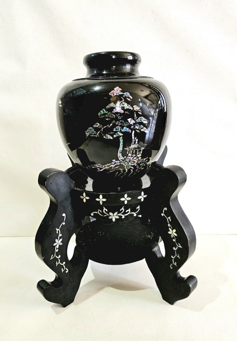 【MA807】時代 木瓜形 青貝螺鈿高卓 高42cm 人物図 中国 木製 花台 MA807】時代 木瓜形 青貝螺鈿高卓 高42cm 人物図 中国 木製 花台