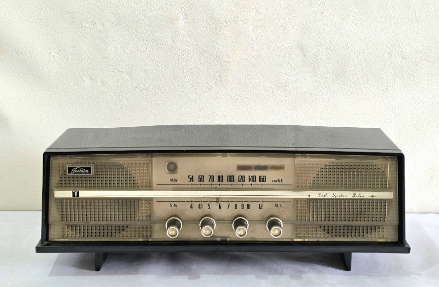 真空管ラジオ　TOSHIBA 昭和レトロ　ヴィンテージ 真空管ラジオ TOSHIBA 昭和レトロ ヴィンテージ 東芝真空管