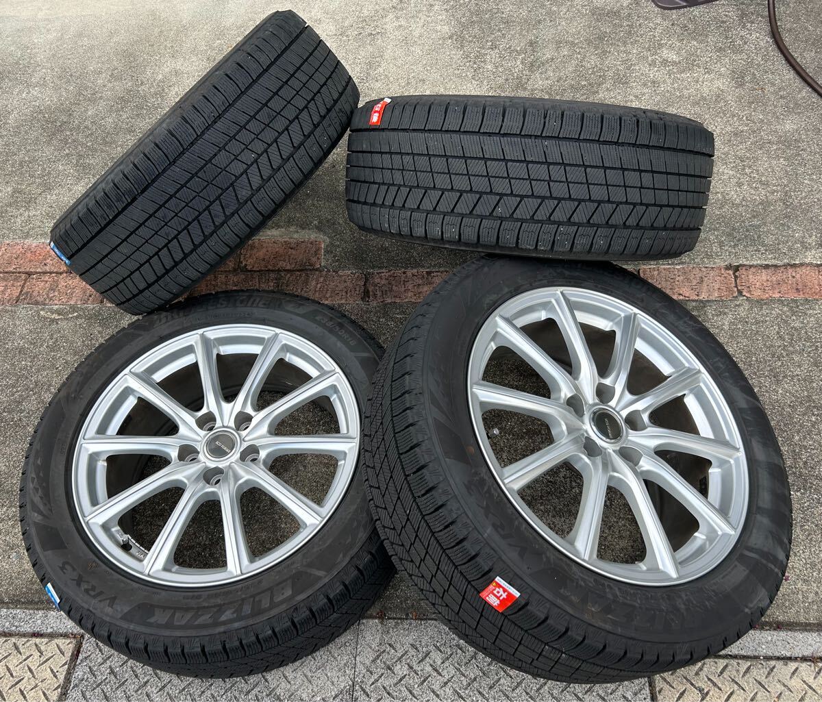 M*O様 未使用純正30後期アルファードスタッドレスタイヤ235/50R18 Yahoo!オークション -「アルファード 30 純正 タイヤ」の落札