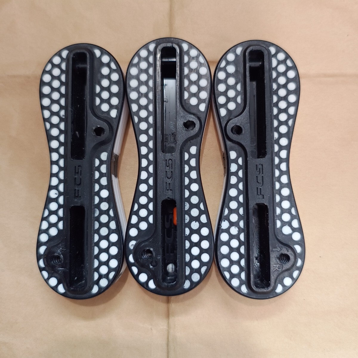 【中古良品】FCS2 サーフボードフィン FCS FCS2 FIN エフシーエス2 サーフボード フィン fcs2 ショート