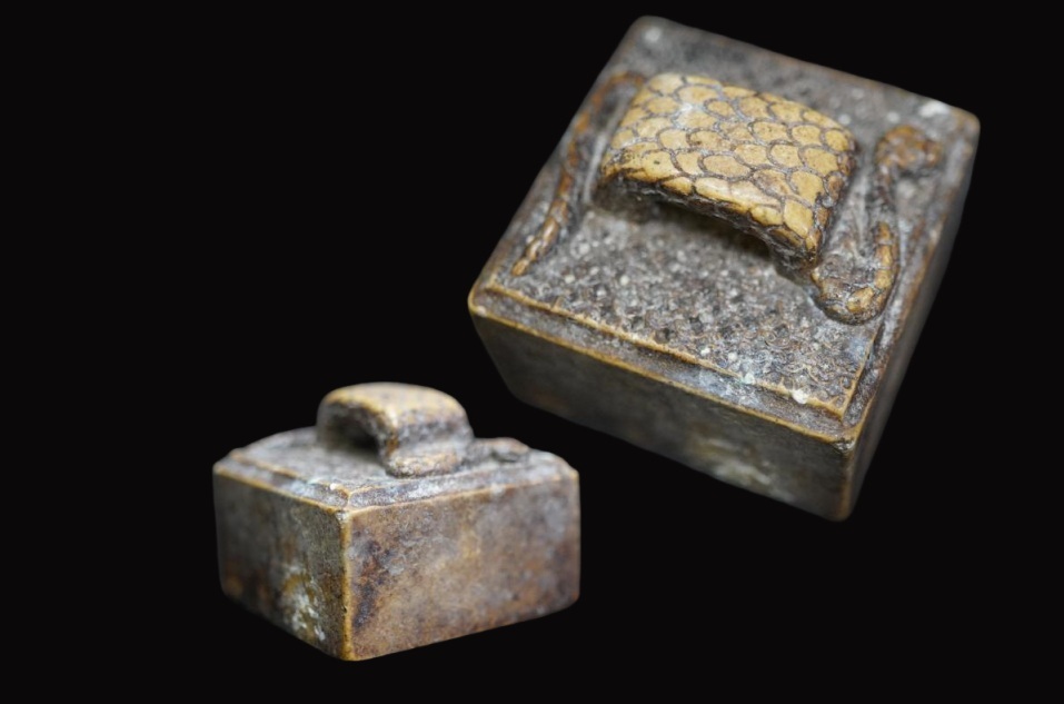 古印材　獅子摘白石印材　清時代、　白芙蓉、寿山石、田黄石、書道具、掛軸 古印材 獅子摘白石印材 清時代、 白芙蓉、寿山石、田黄石、書