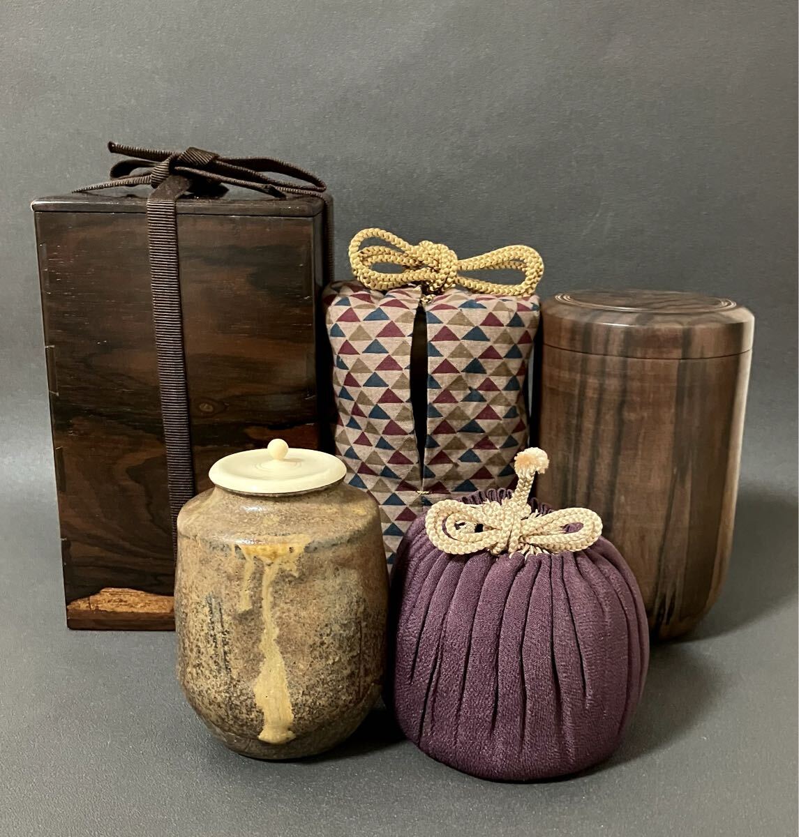 時代年代物 瀬戸平茶入 仕覆 時代箱 茶道具 瀬戸茶入 時代年代物 古瀬戸平茶入 仕覆 時代箱 茶道具 瀬戸茶入