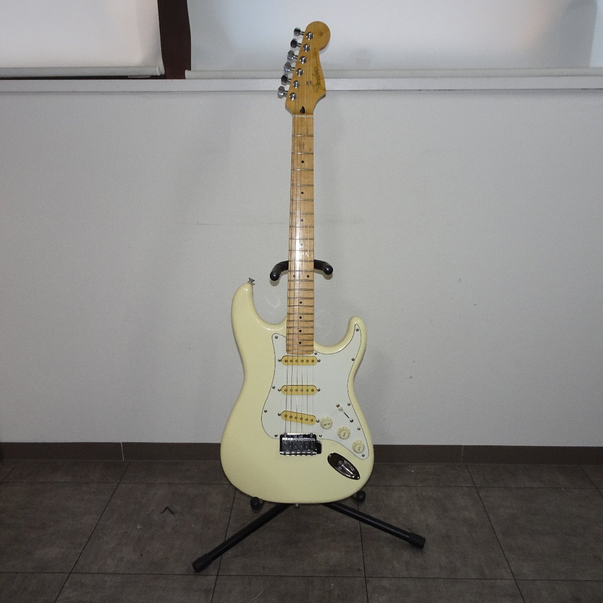 Fender Japan Stratocaster フジゲン製　ハードケース付 Fender Japan Stratocaster フジゲン製 ハードケース付 Yahoo
