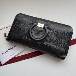 【極上美品】Ferragamo サルバトーレフェラガモ ラウンドファスナー長財布