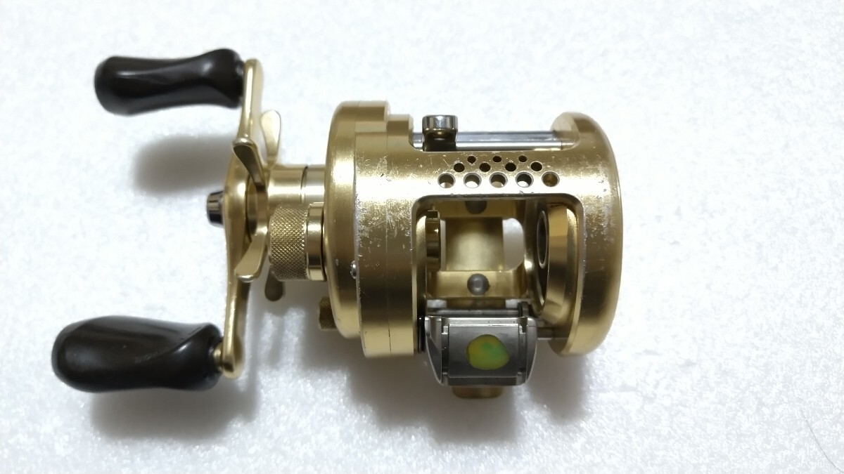 シマノ　カルカッタコンクエスト　51 シマノ(SHIMANO) カルカッタ CONQUEST(コンクエスト)101 015662