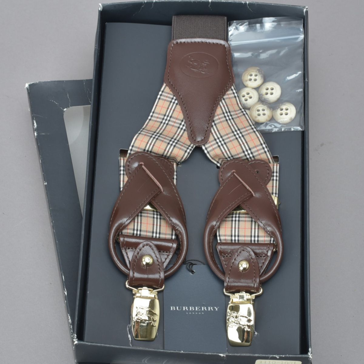 【新品未使用】バーバリー　サスペンダー　burberry BURBERRY（サスペンダー）のフリマアイテム一覧
