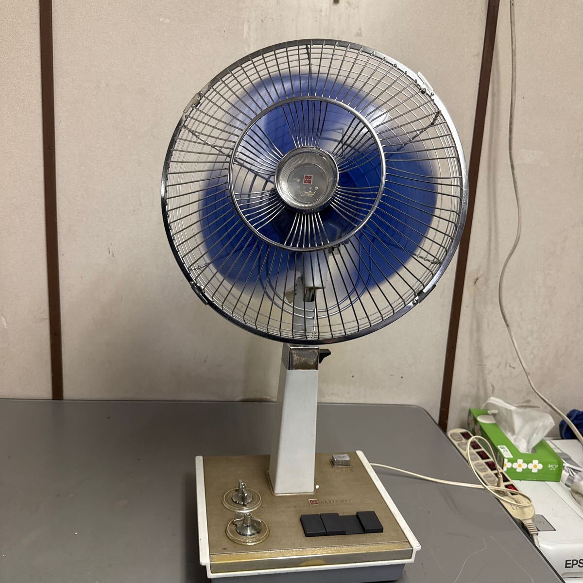 ビンテージ　扇風機　昭和レトロ　稼働品　ナショナル ▽昭和48年（1973年） 昭和レトロ｜扇風機 3枚羽 羽 30cm