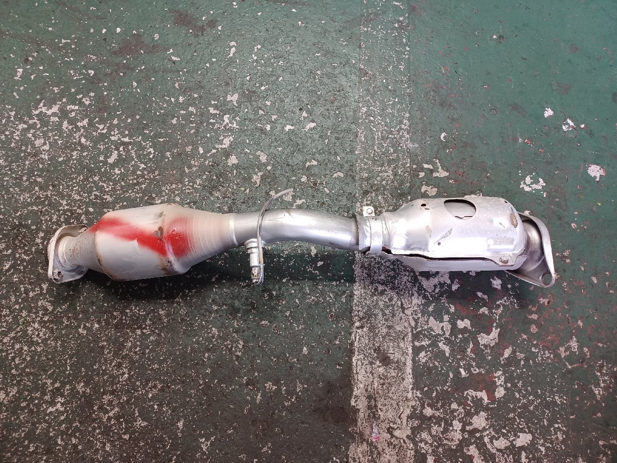 329683★Z12/キューブ【日産 純正】触媒 コンバーター キャタライザー★エキゾーストパイプ★HR15DE★9U系 9U59LP★棚落ち無し★ジャンク 329109☆YZ11⁄キューブ日産 純正触媒 コンバーター キャタライザー