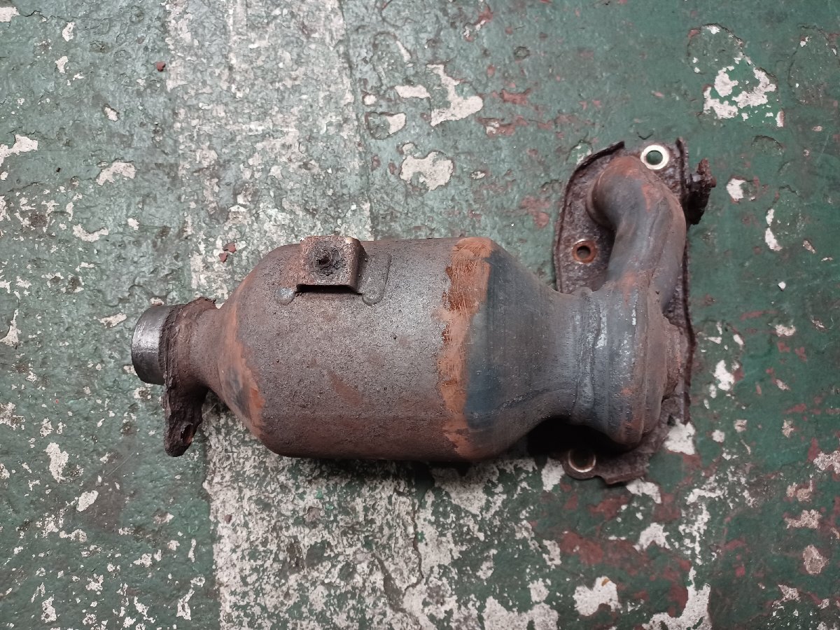 Y*S様 ダイハツ触媒２個 Yahoo!オークション -「触媒」(マフラー) (ダイハツ用)の落札