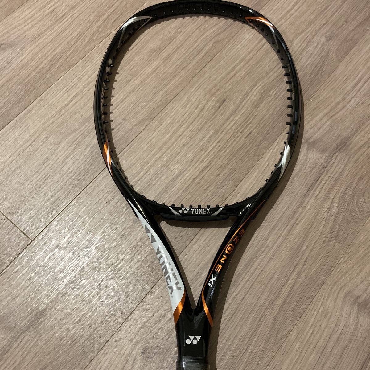 【美品】YONEX EZONE Xi(販売終了モデル) (G2) 限定１本送料込 美品】YONEX EZONE Xi(販売終了モデル) (G2) 限定1本送料込