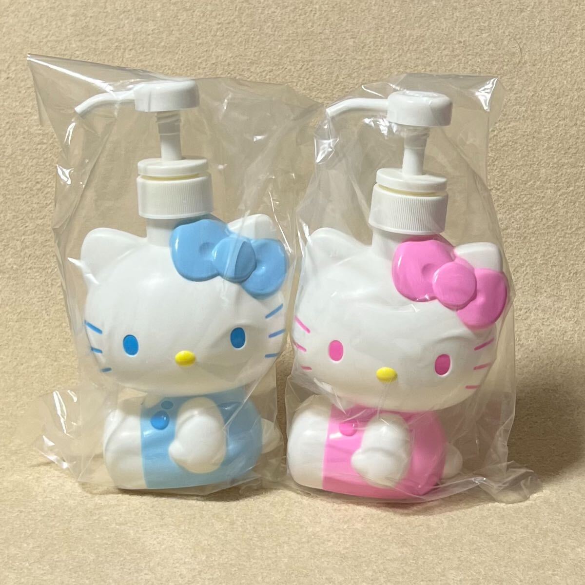 2010年 ハローキティ シャンプーボトル 2個セット 2010年 ハローキティ シャンプーボトル 2個セット ハローキティ