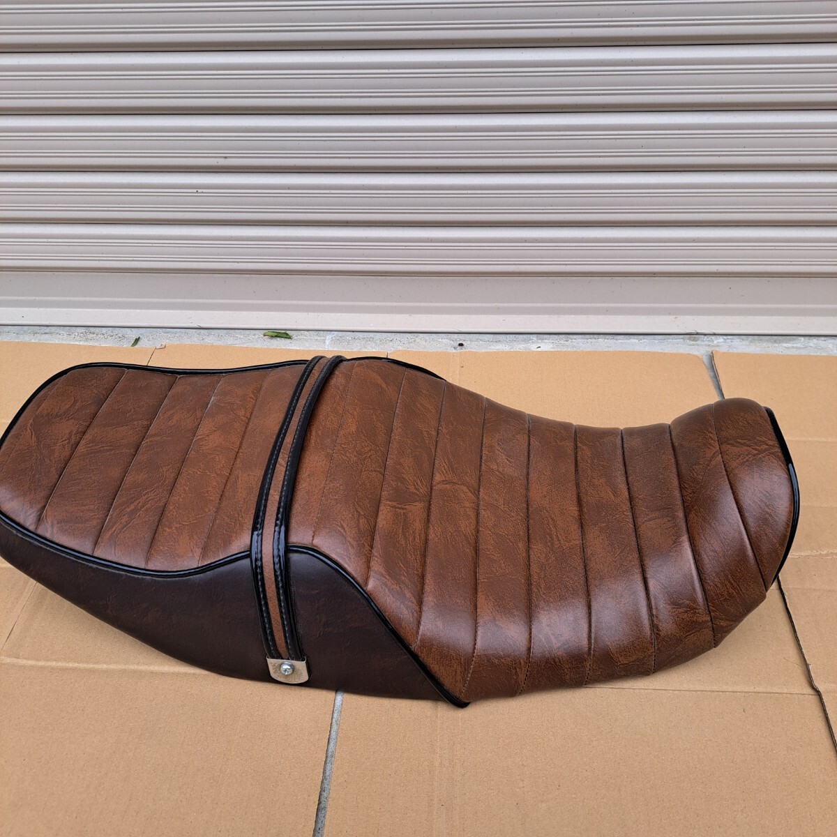 2025年最新】Yahoo!オークション -zrx400 タックロールシートの