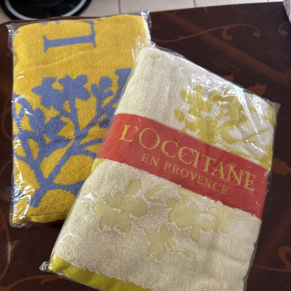 ロクシタン　オスマンサス、プロヴァンスアロマ　バスタオル　2枚セット　新品　非売