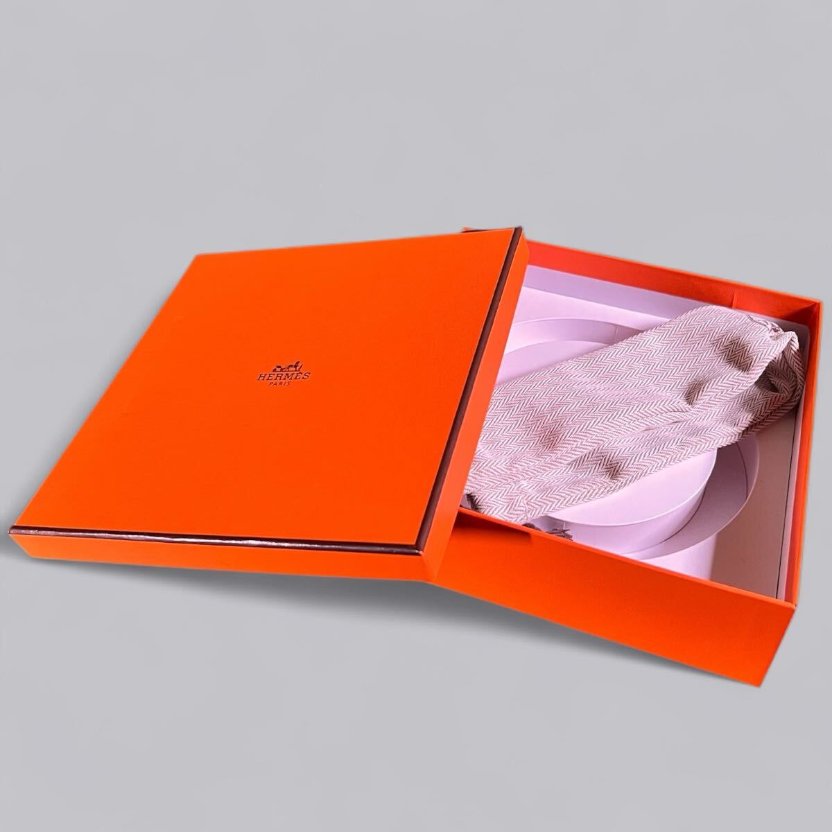 Hermes　空箱　43x43x20(cm)　エルメス HERMES - 【HERMES】空箱4点セットの通販 by べてぃ｜エルメス