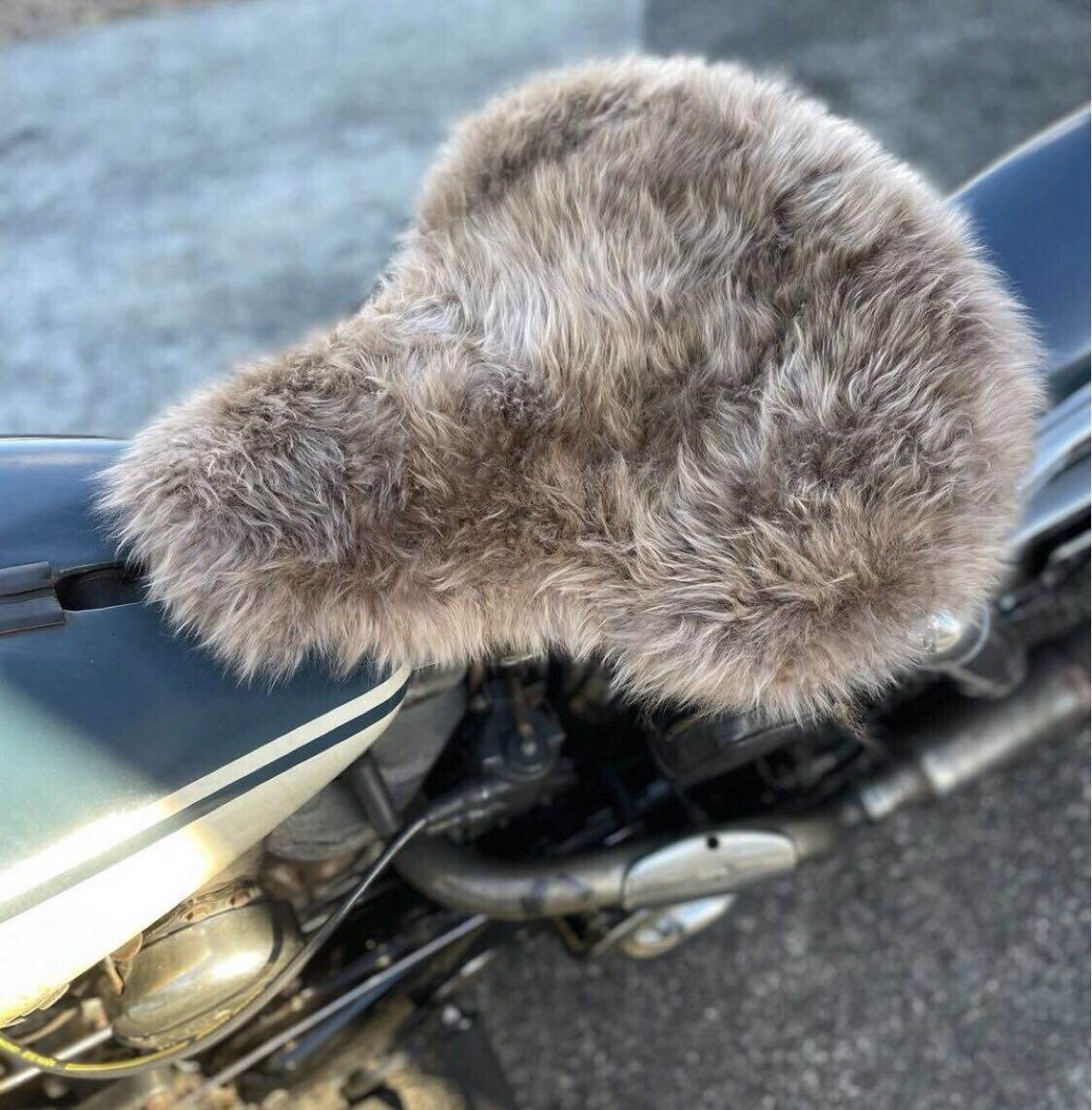 シート　スカンクシート　ムートンカバー付　ショベルヘッド　チョッパー FOR モーターサイクル ムートンカバー