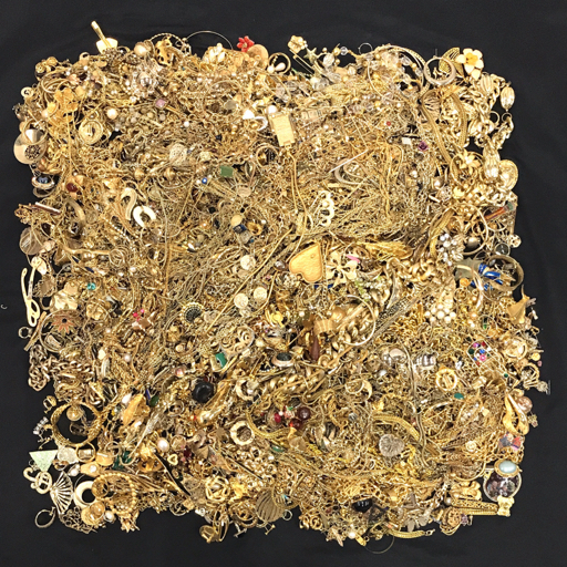 アクセサリー　約25kg ジャンク イミテーション まとめ　大量 アクセサリー 約25kg ジャンク イミテーション まとめ 大量