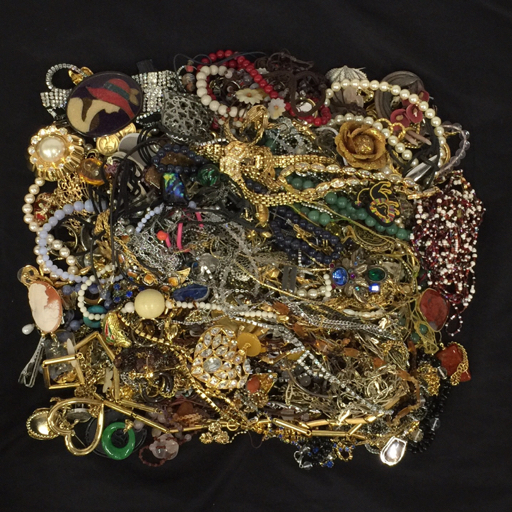 Yahoo!オークション -「イミテーション アクセサリー」の落札相場