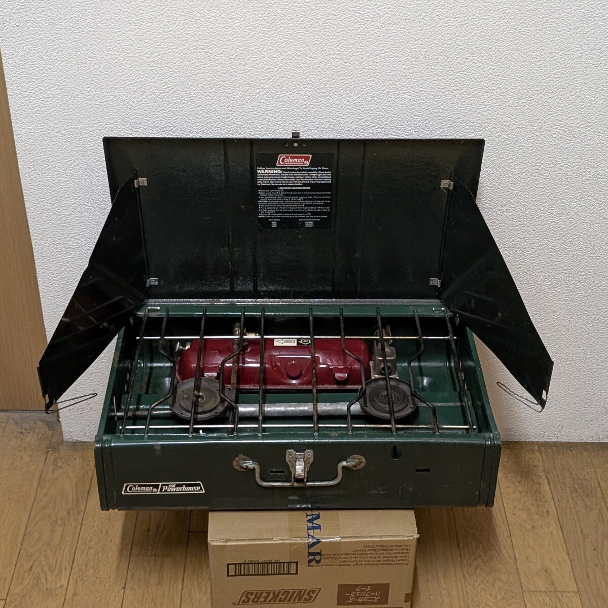 コールマンPOWERHOUSE2バーナーmodel413H Amazon | コールマン 413H パワーハウス ツーバーナー 対応 極厚