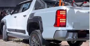 三菱 トライトン 2024年モデル テールランプ総成 Mitsubishi L200/Triton テールランプ