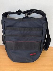 最新型●新品同様●定価37400円●BRIEFING ブリーフィング DAY TRIPPER デイトリッパー ショルダーバッグ BRF032219 アメリカ製 濃紺