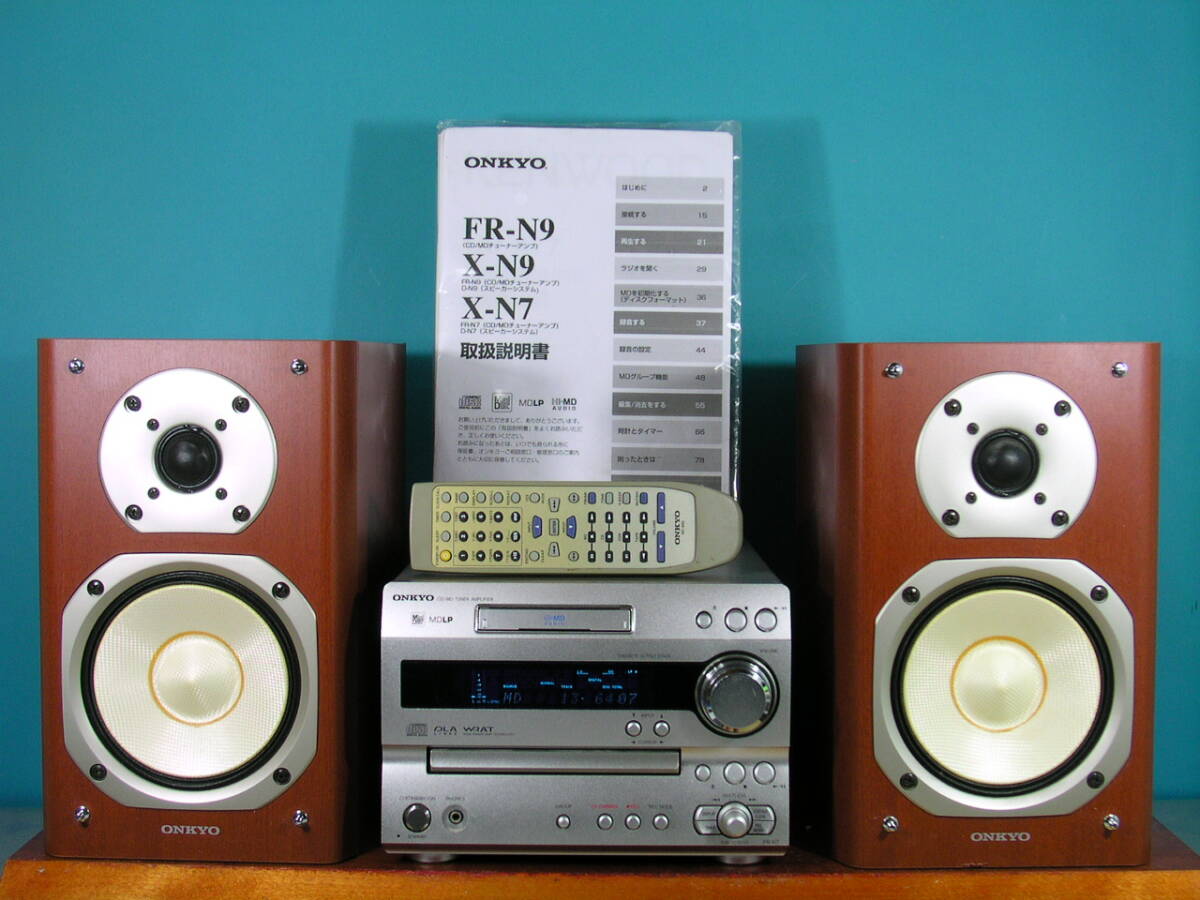 ONKYO CD/MDプレイヤー　スピーカー　ミニコンポ オンキヨー、Hi-MD対応のMD/CDミニコンポ