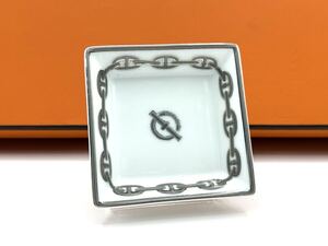 Красивое маленькое блюдо HERMS Hermes Мини-поднос Chêne d'Angkle Посуда Фирменная посуда Подержанное блюдо Платиновая пепельница Небольшой контейнер
