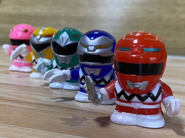 雪印戦隊ミニモデル　消しゴムフィギュア　星獣戦隊ギンガマン　レア　レトロ　年代物 C5RXSNAVMAACooh.jpg