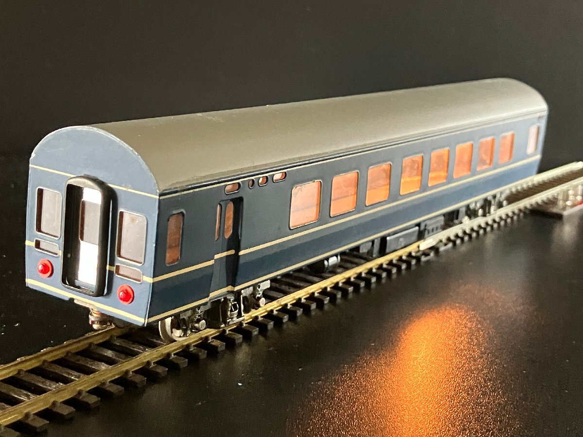 国鉄 20系 特急形中間客車 3両セット HOゲージ (金属製・カツミ製） 国鉄 20系 特急形客車 （ナハネフ22 ・ナハネフ23・ナシ20) 3両