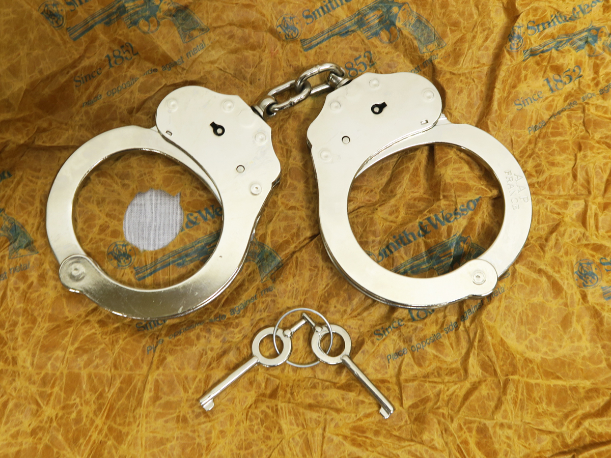 希少　珍品　コレクション　古道具　手錠　手鎖 手錠(手鎖) | ToMuCo - Tokyo Museum Collection