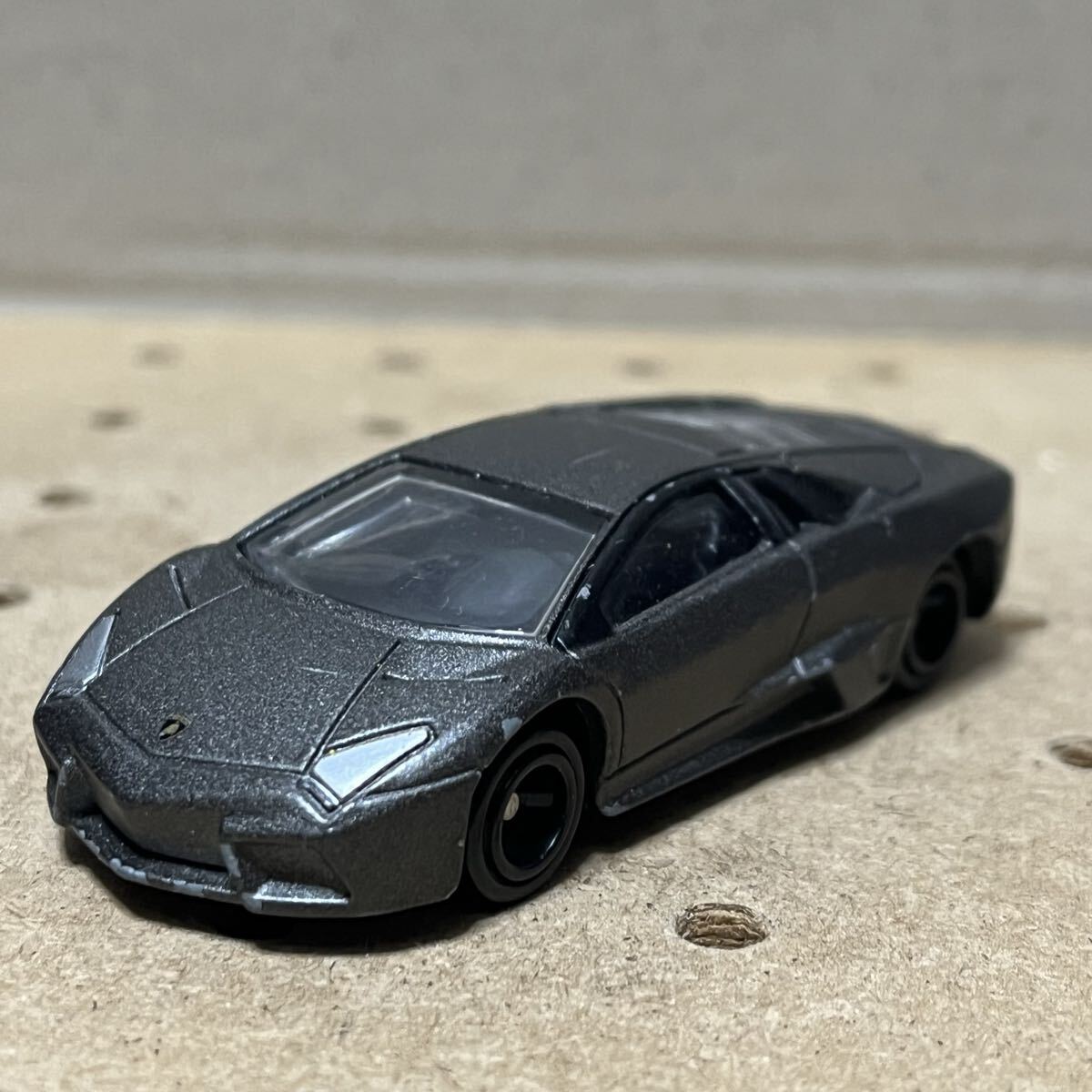 ★ トミカ  絶版  ランボルギーニ  レヴェントン  未開封 Amazon | トミカ №113 ランボルギーニ レヴェントン (箱