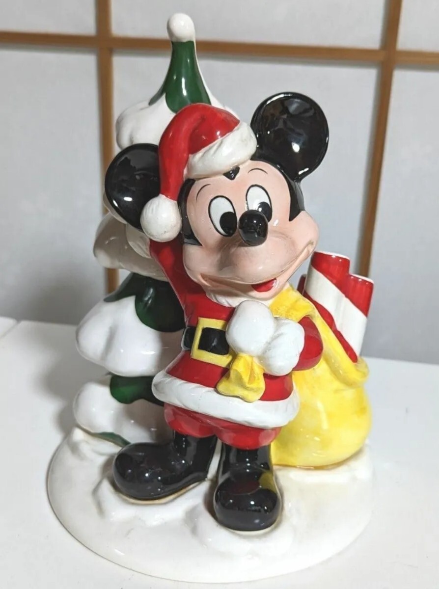 ディズニーランドフィギュア　陶器置物　2000年　クリスマス   フィギュア 当時物 レア ディズニー クリスマスファンタジー2000 フィギュア