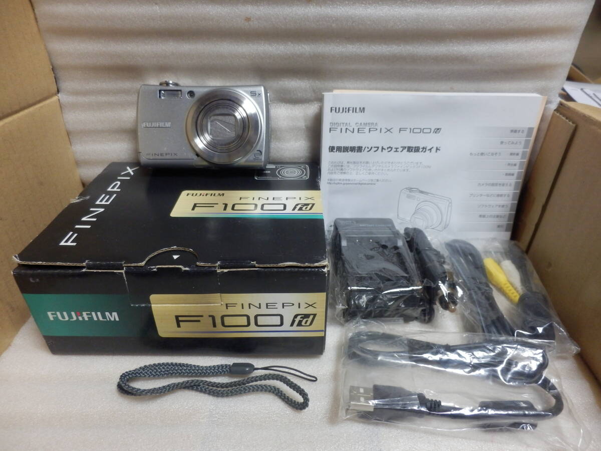 Yahoo!オークション -「finepix f100fd」の落札相場・落札価格