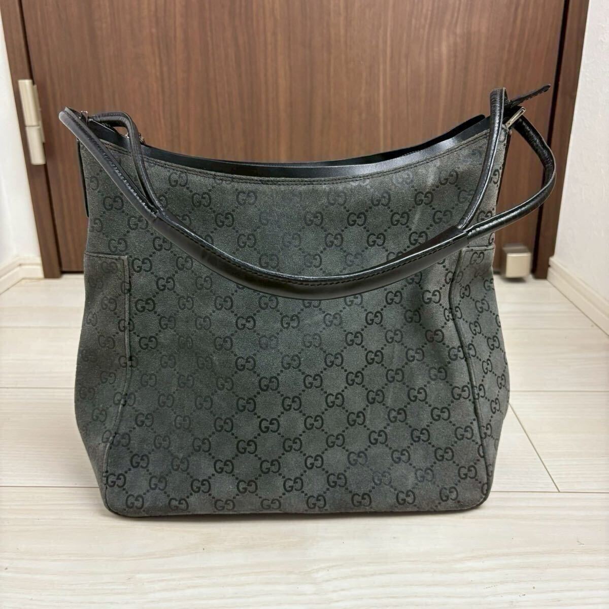 Yahoo!オークション -「グッチ スエード バッグ」の落札相場